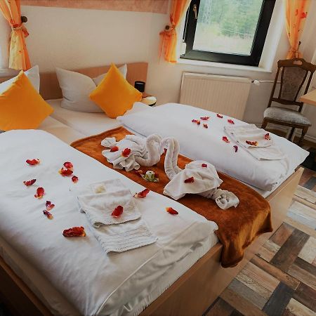 Hotel Schwarzes Ross à Arnsdorf  Extérieur photo